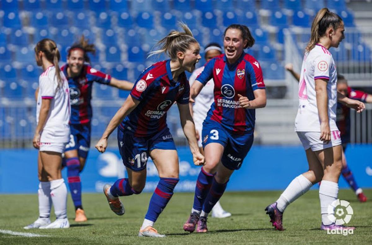 Viola Calligaris celebra su gol frente al Madrid CFF