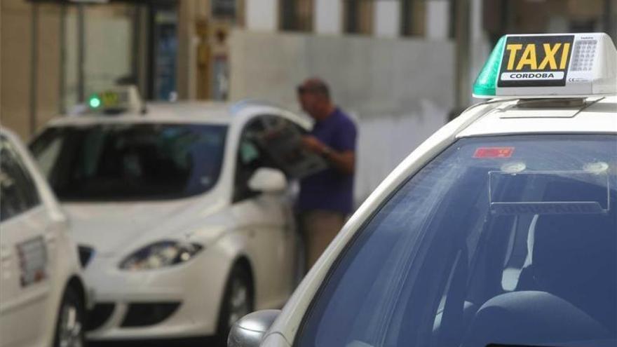 Autacor condena el robo y agresión a un taxista en la Carretera de Granada