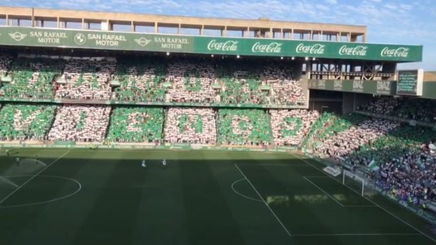 Así se ha vivido el himno del Córdoba CF desde dentro antes del cruce ante la Ponferradina.