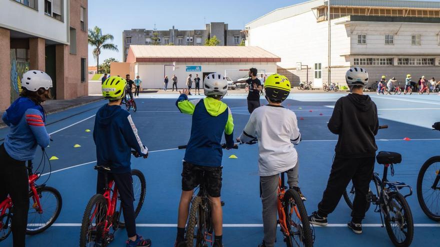 Una actividad con bicicletas en un centro docente.