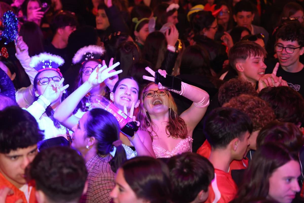 Viernes Ramblero: un Carnaval atípico llena las calles de Alicante