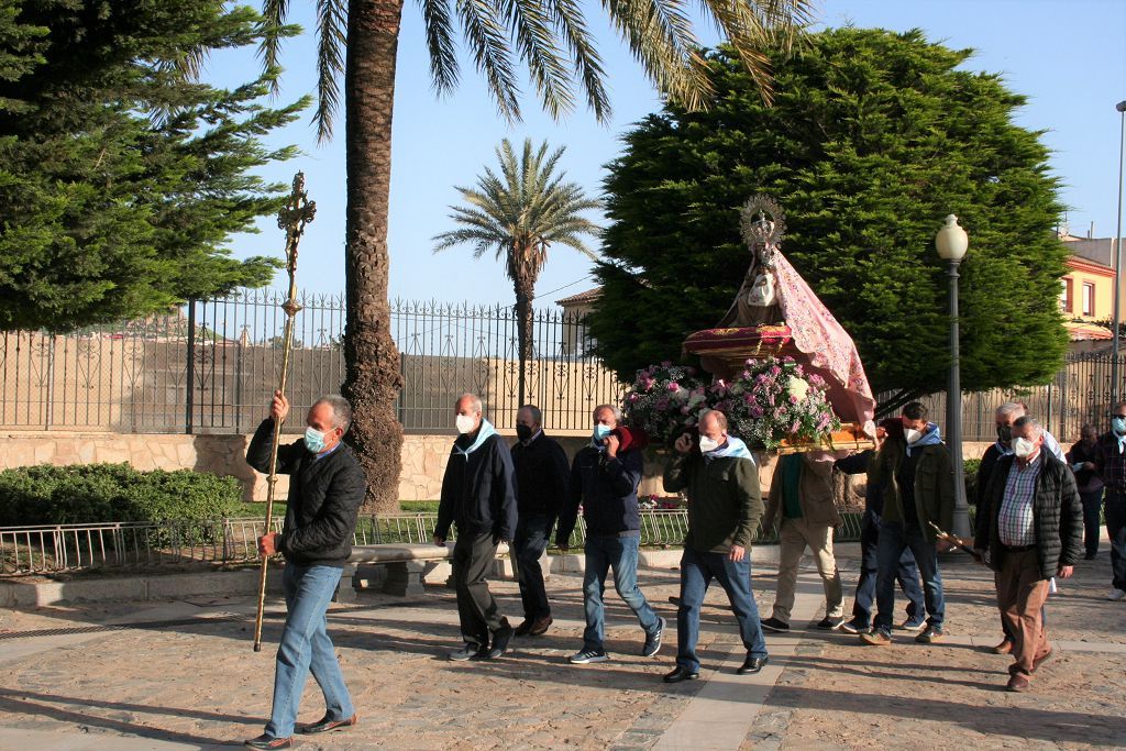 La Virgen de las Huertas vuelve a su casa arropada por decenas de lorquinos