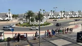El taxi denuncia que el intrusismo se dispara en Orihuela Costa mientras el Ayuntamiento bloquea la adjudicación de nuevas licencias