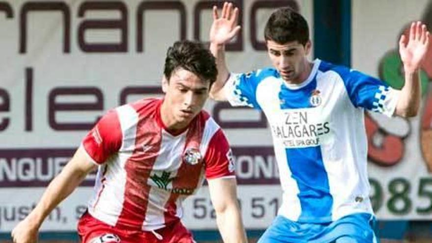 Rubén Sánchez, a la izquierda, en un partido con el Zamora ante el Avilés.