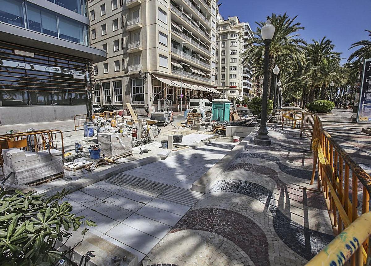Sanción de 720 euros al día a la empresa por el retraso en la reforma de la Explanada
