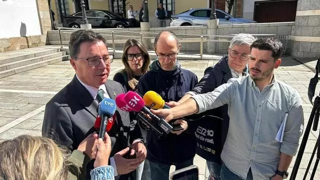 Vídeo | El consejero Santamaría explica la situación del parque acuático de Casar de Cáceres