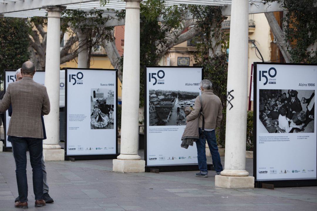 Inauguración de la exposición 150 años de Levante-EMV en Alzira