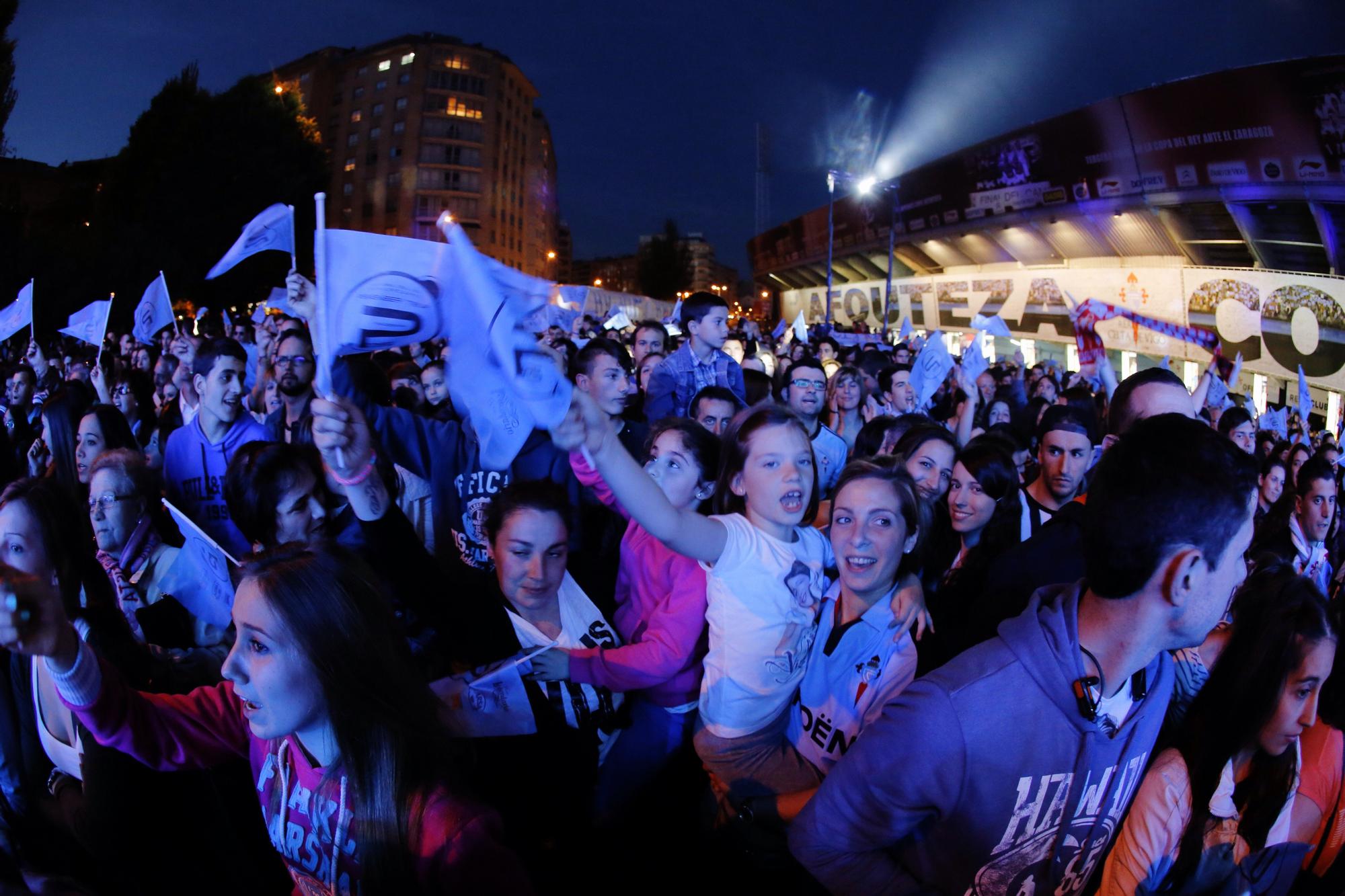 Concierto de la Orquesta Panorama en la explanada de Balaídos, en la celebración del 90º aniversario del RC Celta