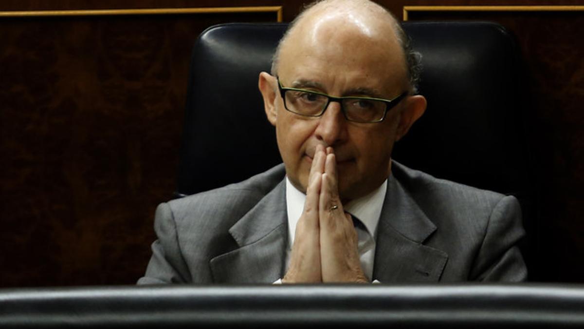 El ministro de Hacienda, Cristóbal Montoro, en el Congreso.