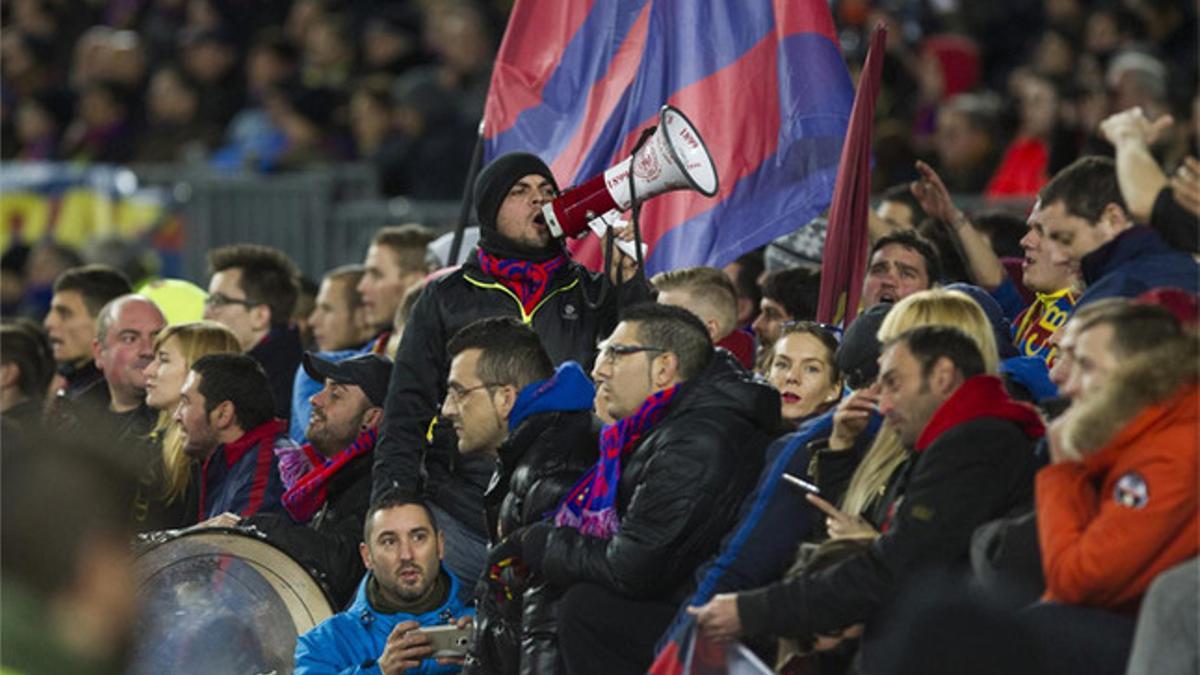 Los socios del FC Barcelona tienen tres semanas para regular su censo
