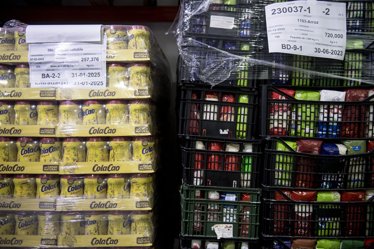 Fotogalería | Una jornada de trabajo en el Banco de Alimentos de Cáceres