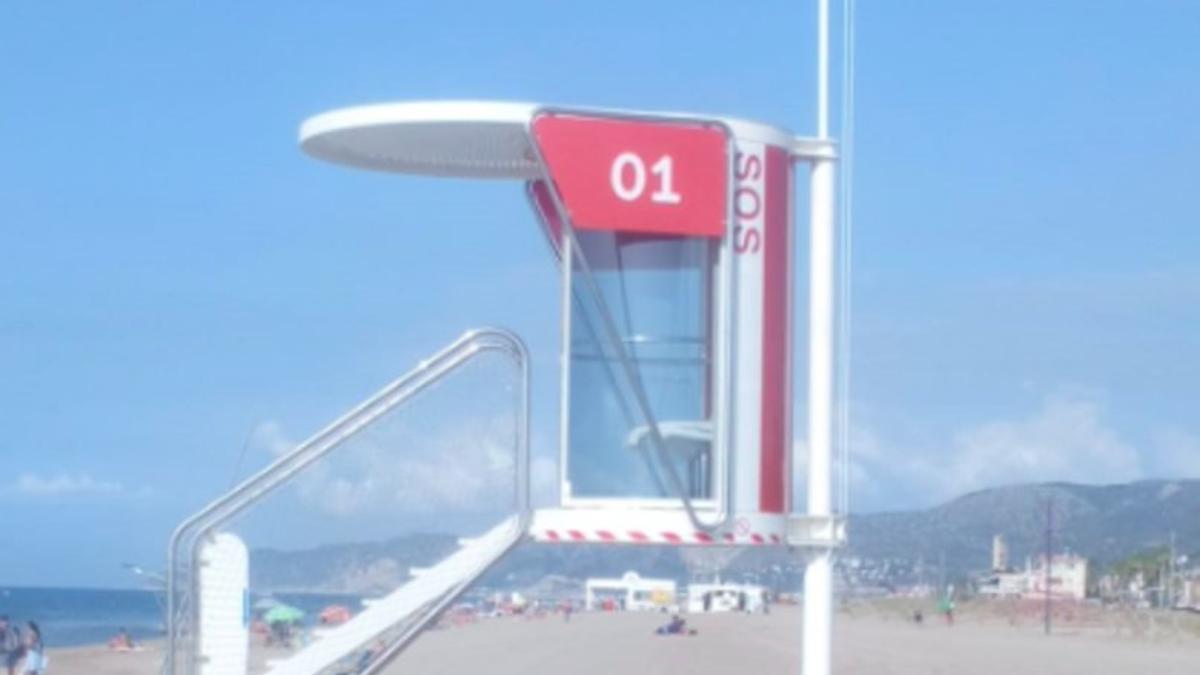 Nueva torre de vigilancia en la playa de Gavà