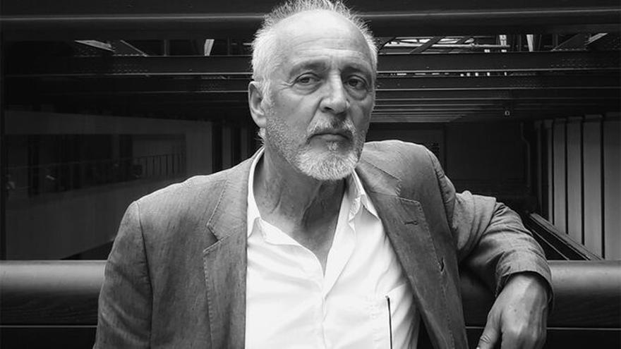 El poeta José María García López presenta «Por el oculto fuego»