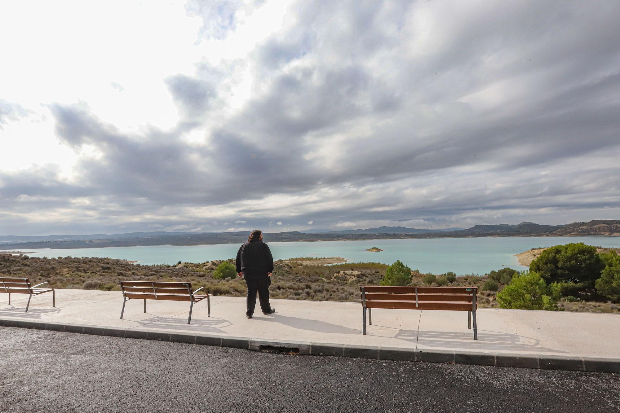 Así es el nuevo aspecto de la CV-950 que bordea el embalse de la Pedrera