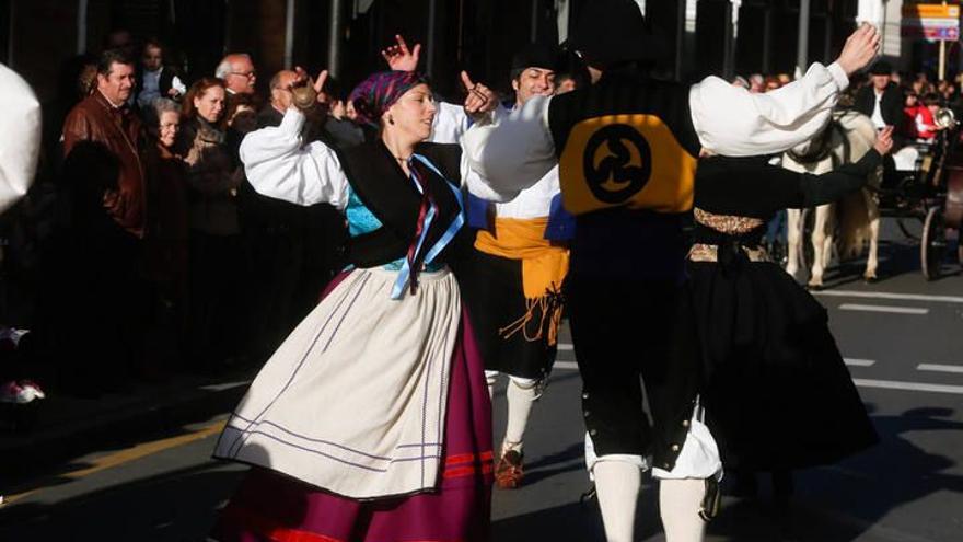 Una imagen de archivo de las celebraciones del Lunes de Pascua en Avilés.