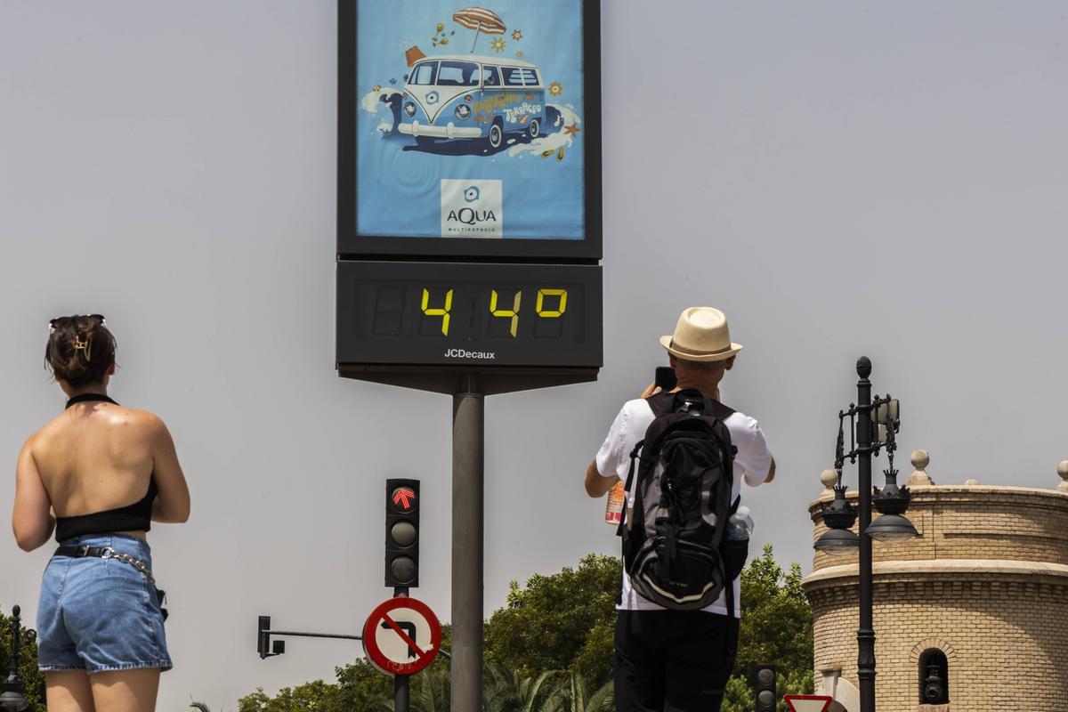 Los termómetros urbanos fueron lo más fotografiado en València el pasado 10 de agosto.