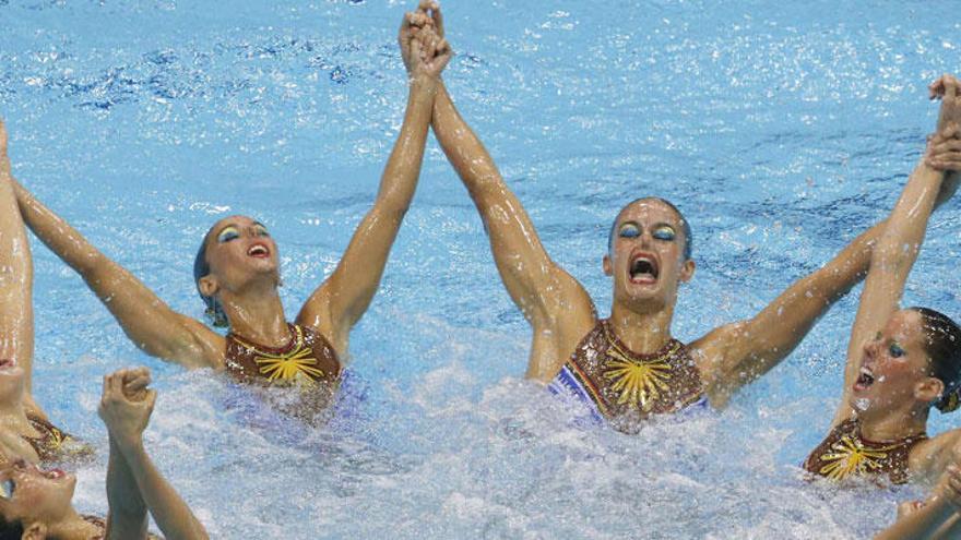 El equipo español de natación sincronizada