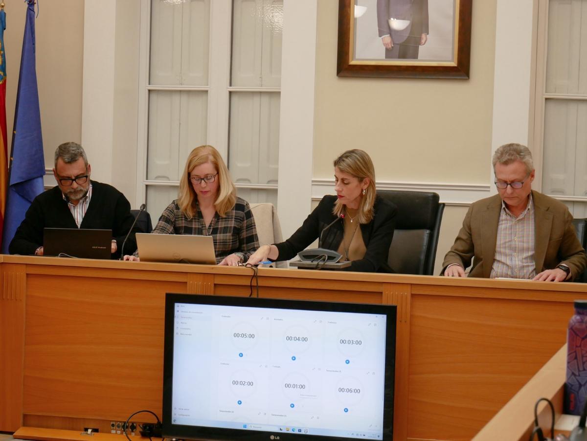 Un momento del pleno ordinario de marzo del Ayuntamiento de Crevillent