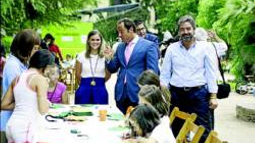 Parejo brinda el apoyo de la Junta a la capitalidad de la Juventud para Badajoz