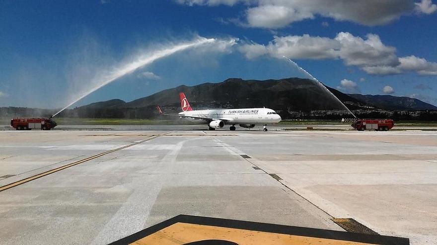 El bautizo de un avión de Turkish Airlines