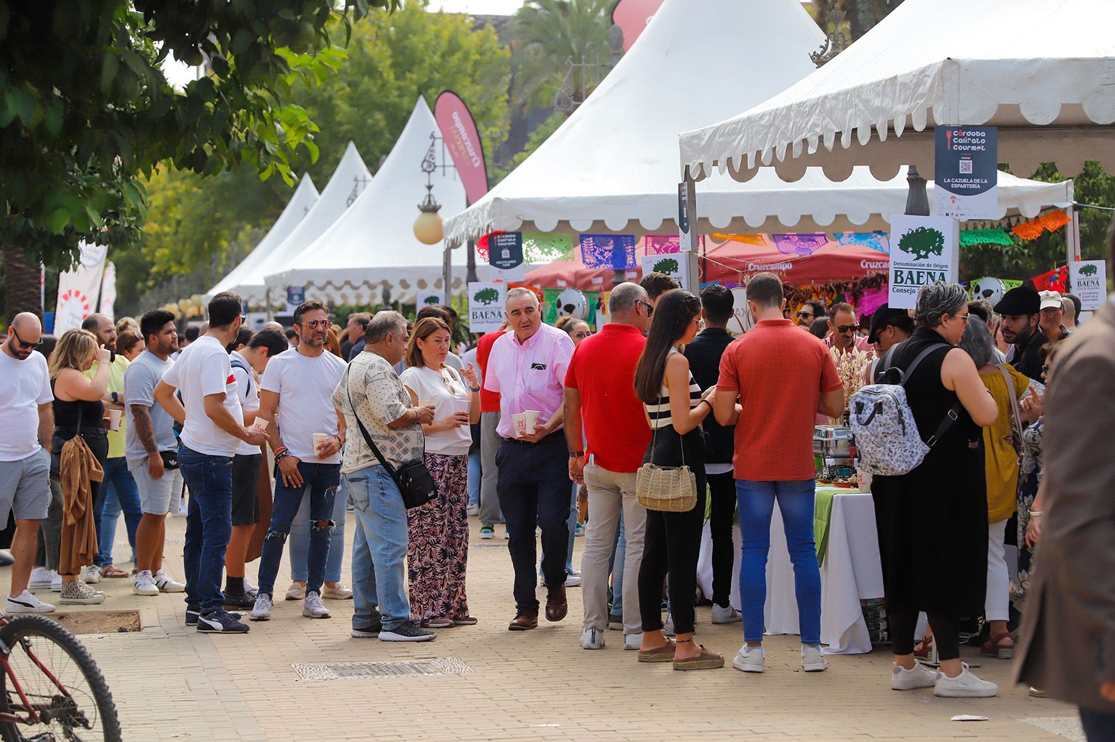 Califato in the Street vuelve a llenar de gastronomía el Paseo de la Victoria