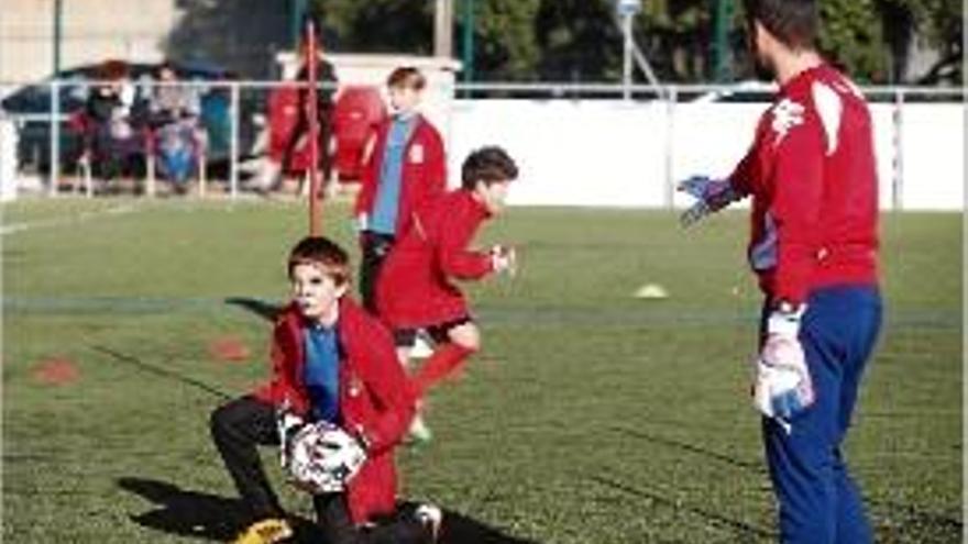 65 nens i nenes se citen a Torres de Palau amb motiu del Campus de porters del Girona