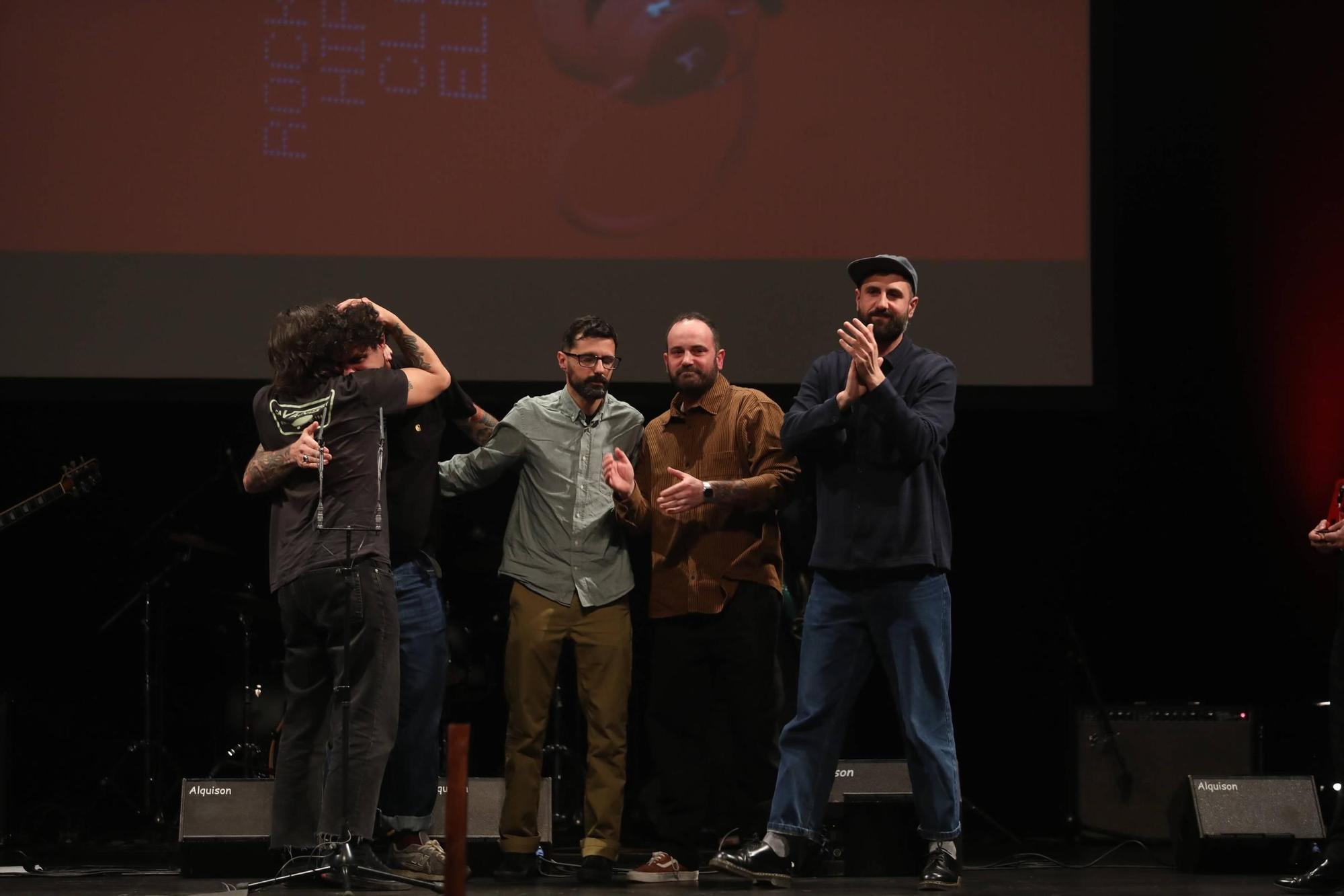 En imágenes | Así fue la entrega de los premios "Amas" en el teatro Filarmónica