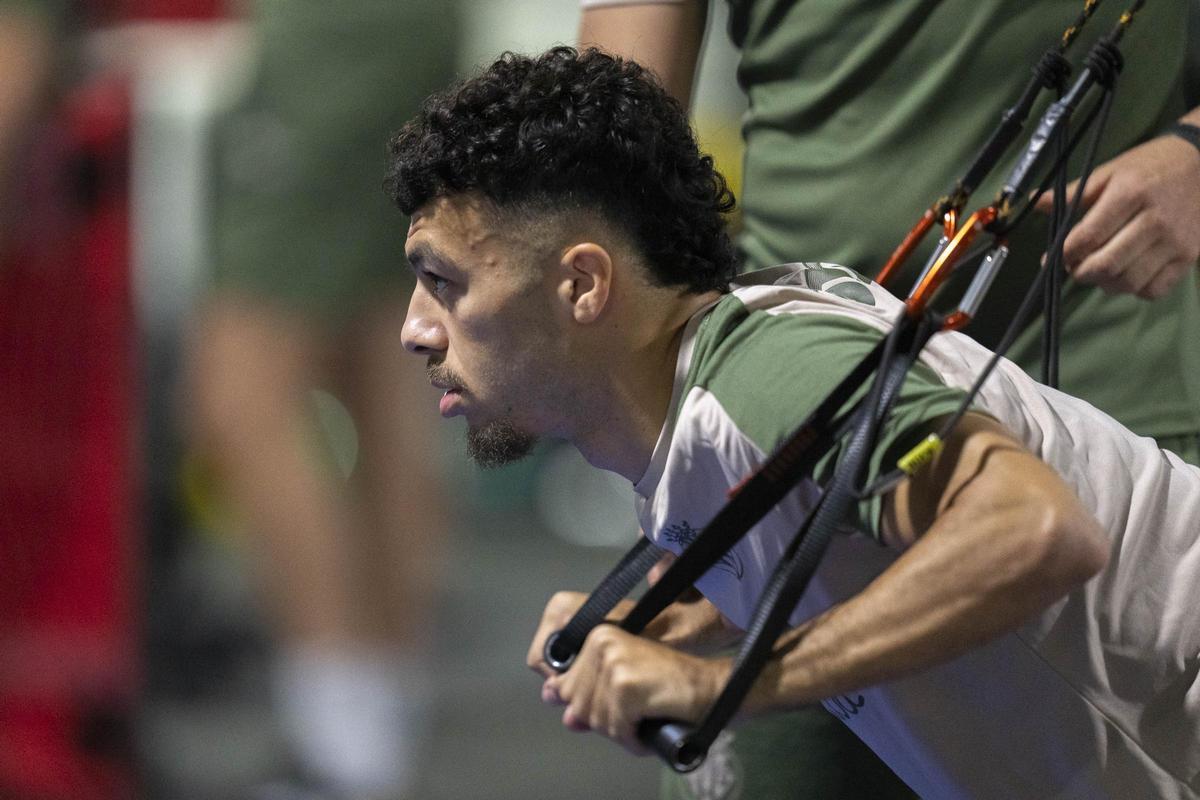 Georges Mikautadze aspira a repetir titularidad y gol en el Betis-Villarreal.