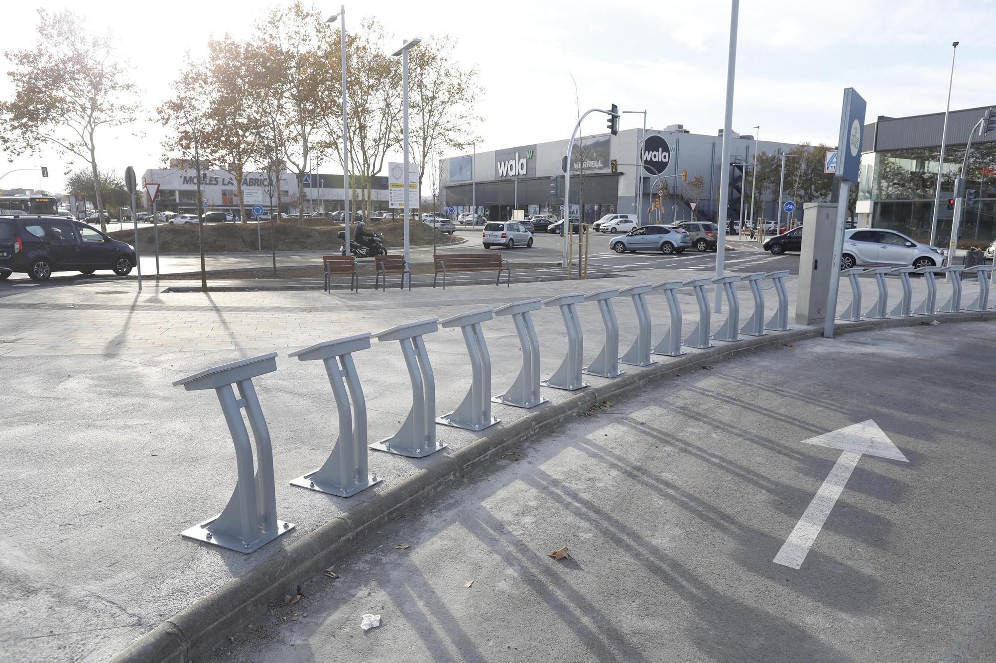 El nou cariil bici de la plaça de Salt