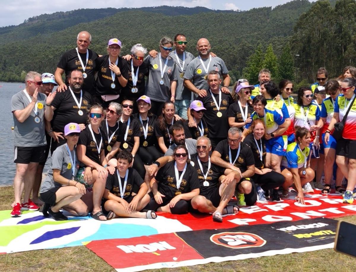 Integrantes del club Mar de O Grove.