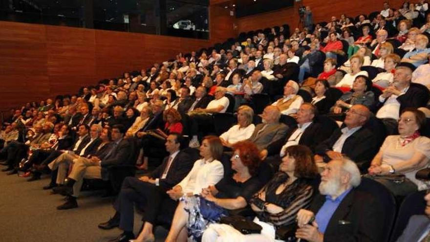 Público asistente á gala de onte en Vigo. // José Lores