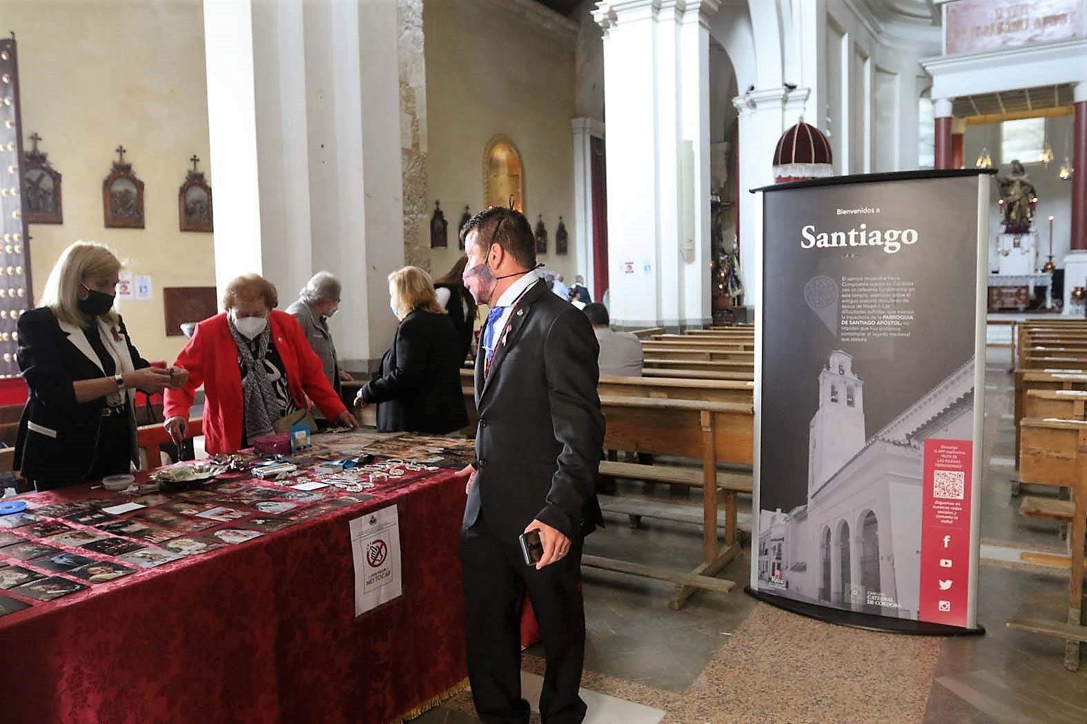 Las Penas de Santiago recibe una gran afluencia de público