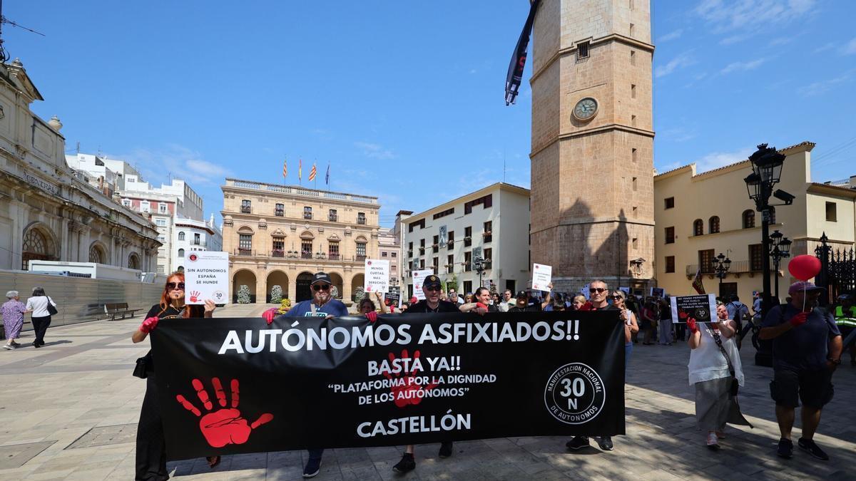 Las imágenes de la movilización de autónomos en Castellón