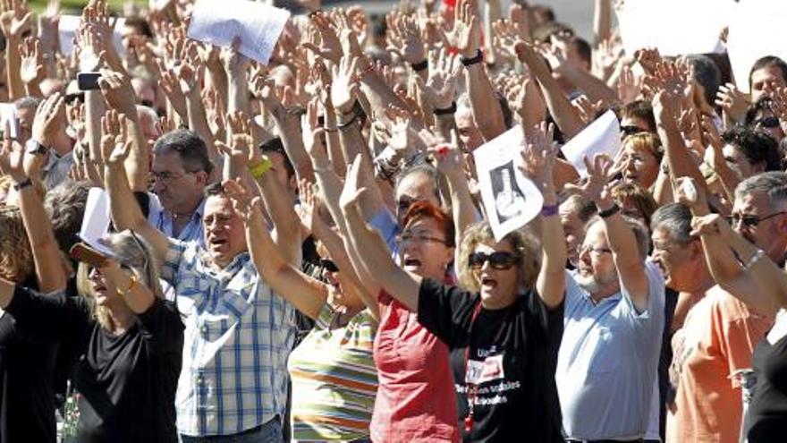 Protestas de los funcionarios.