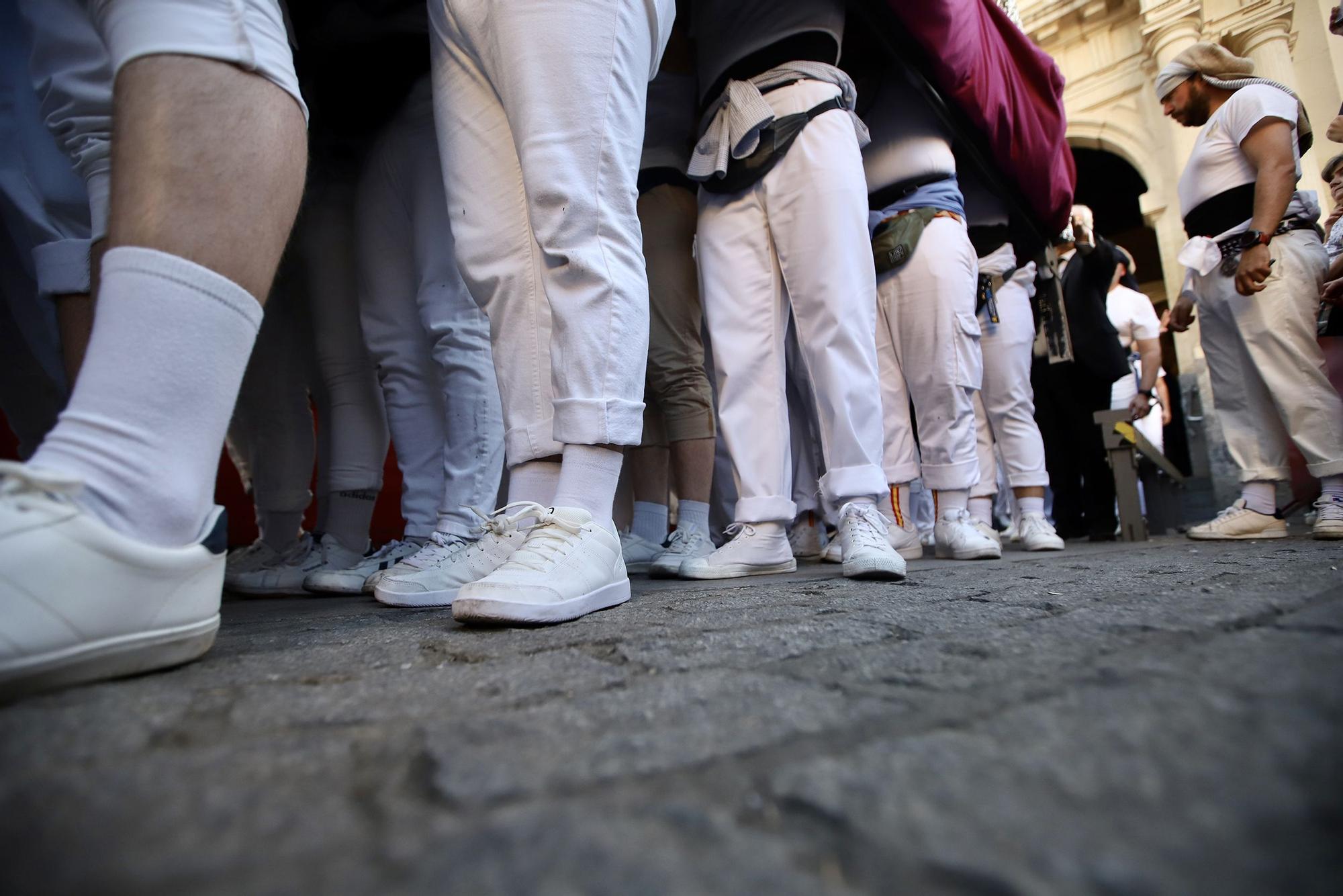 La procesión de la Hermanda de la Santa Faz en imágenes