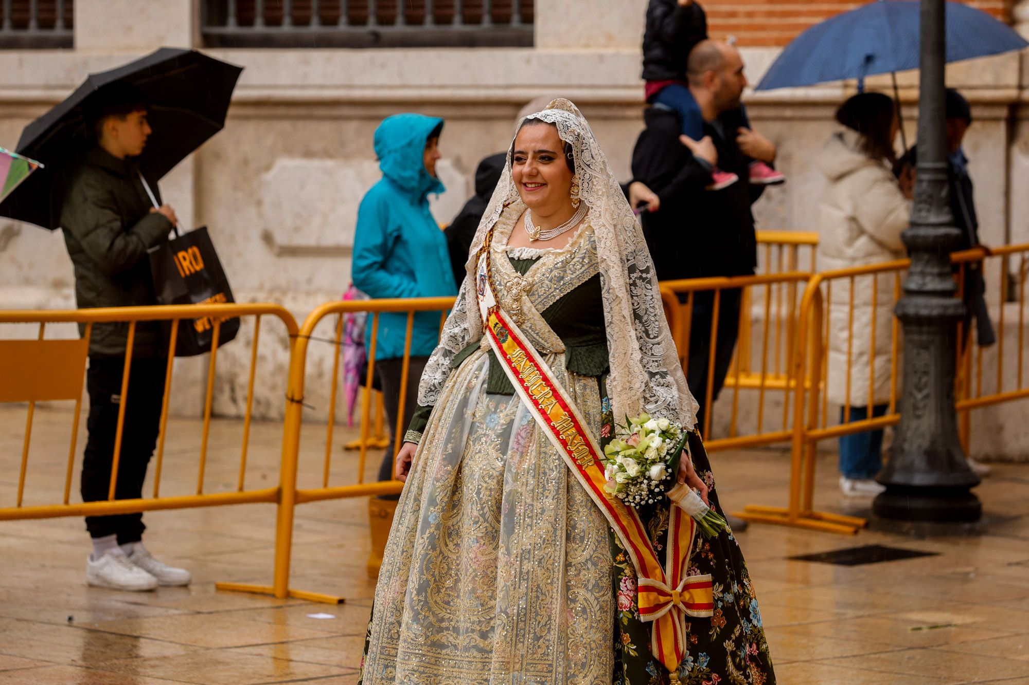 Falleras Mayores en la Ofrenda 2025. Día 18 (2/3)