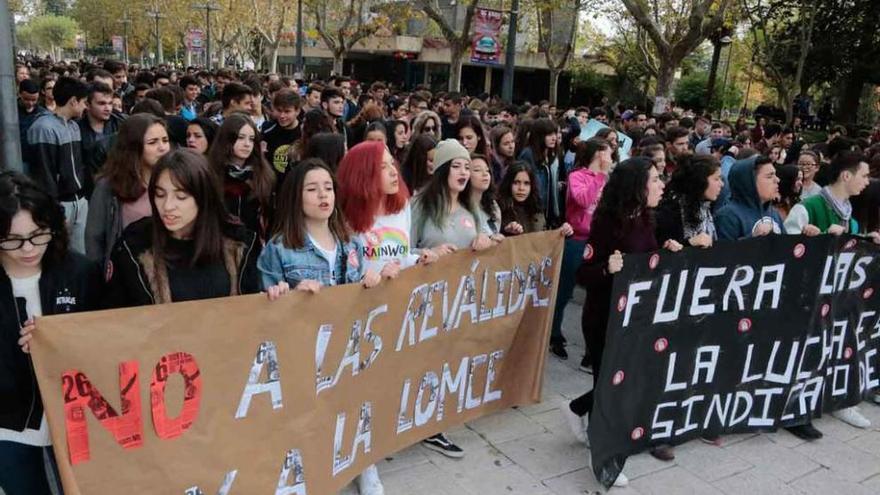 Los estudiantes zamoranos desconfían del anuncio de Rajoy de suspender las reválidas