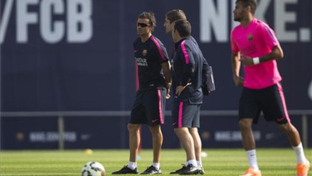 Luis Enrique durante la sesión de entrenamiento en la ciudad deportiva Joan Gamper.