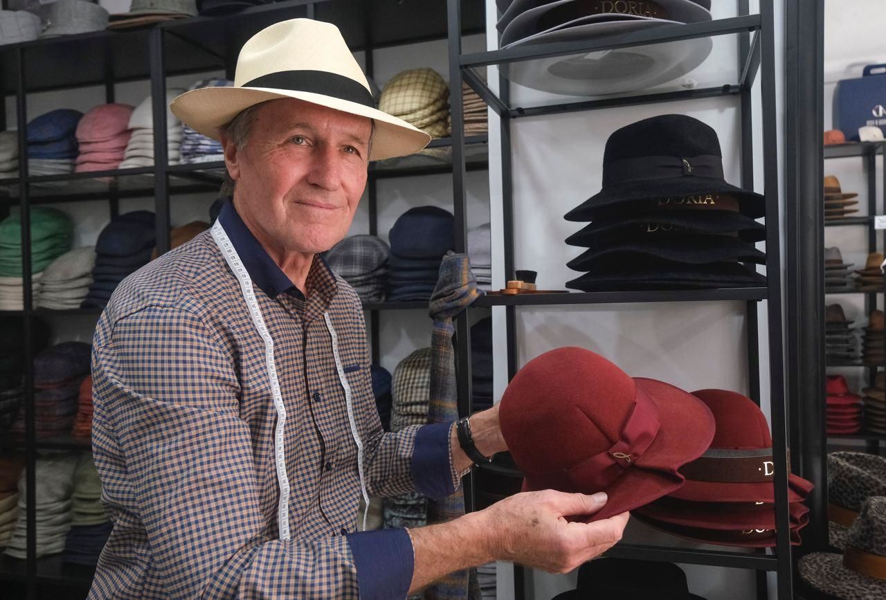 Bella Hats es una tienda especializada en sombreros en el corazón del centro histórico de Málaga