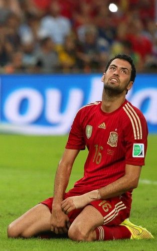 Durante y después del partido, los rostros de los futbolistas españoles transmitían la desilusión.