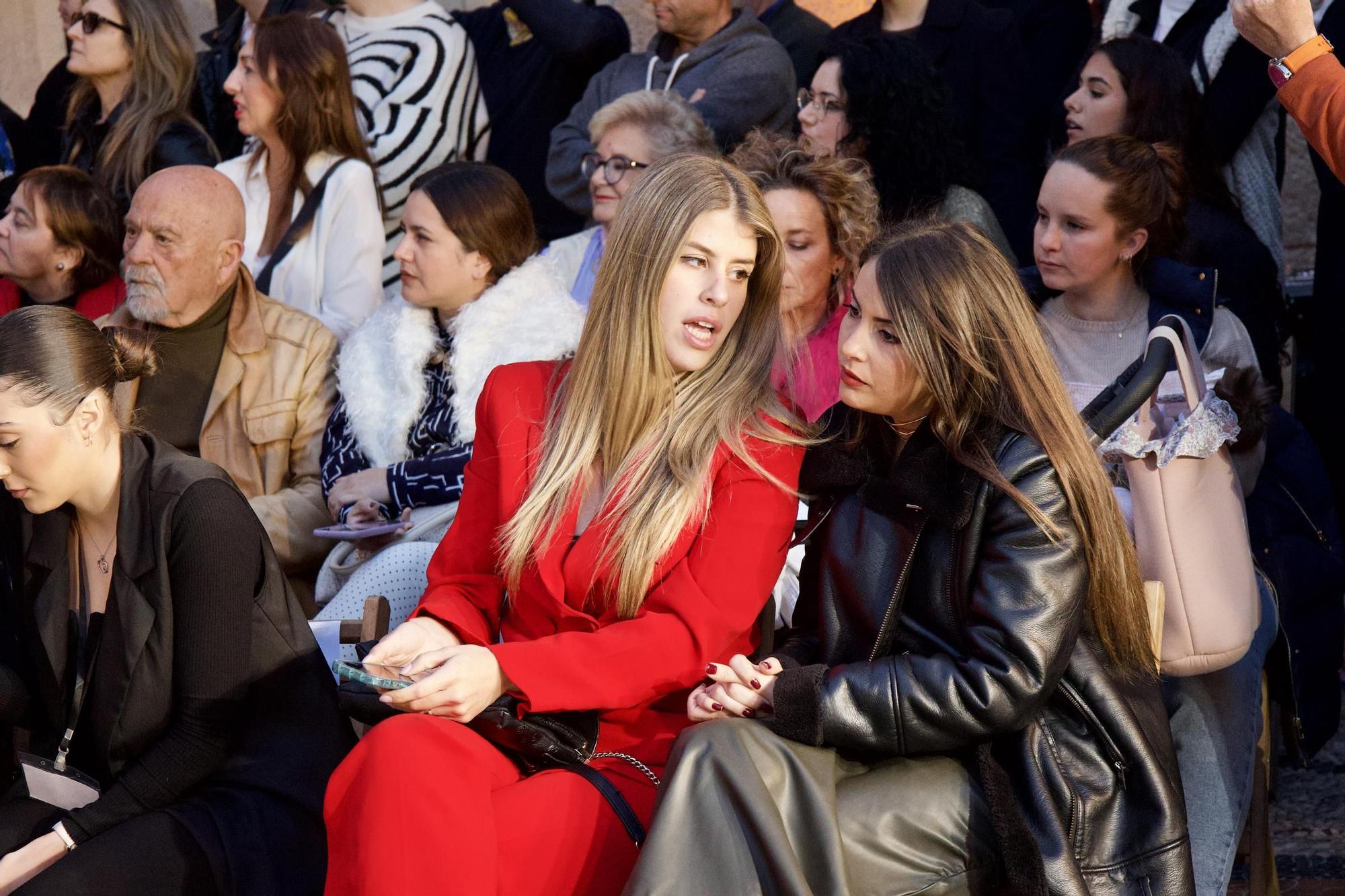 Así ha sido el desfile de Silvia Navarro en la Plaza de la Cruz de Murcia