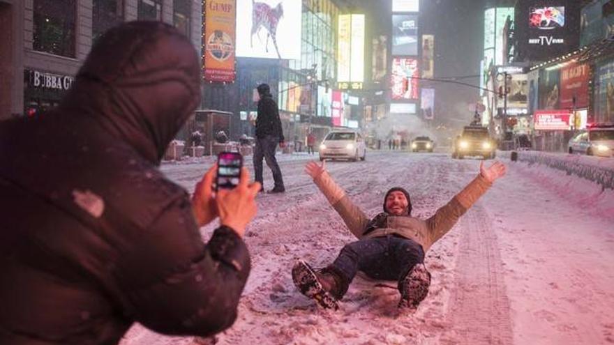 Los meteorólogos de EEUU piden disculpas por una predicción errónea sobre una tormenta histórica