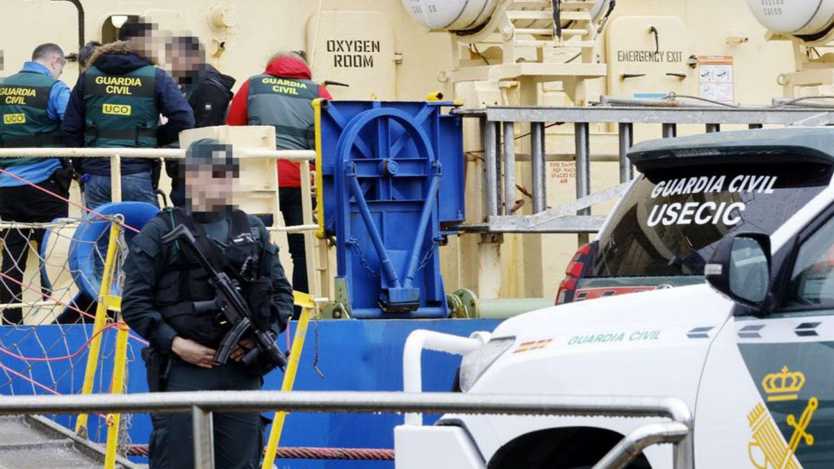 Un reciente operativo policial en el Puerto de Vigo.