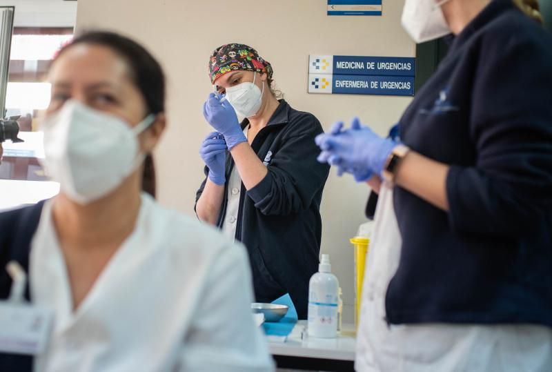 Vacunación de coronavirus a sanitarios del Centro de Salud de La Matanza