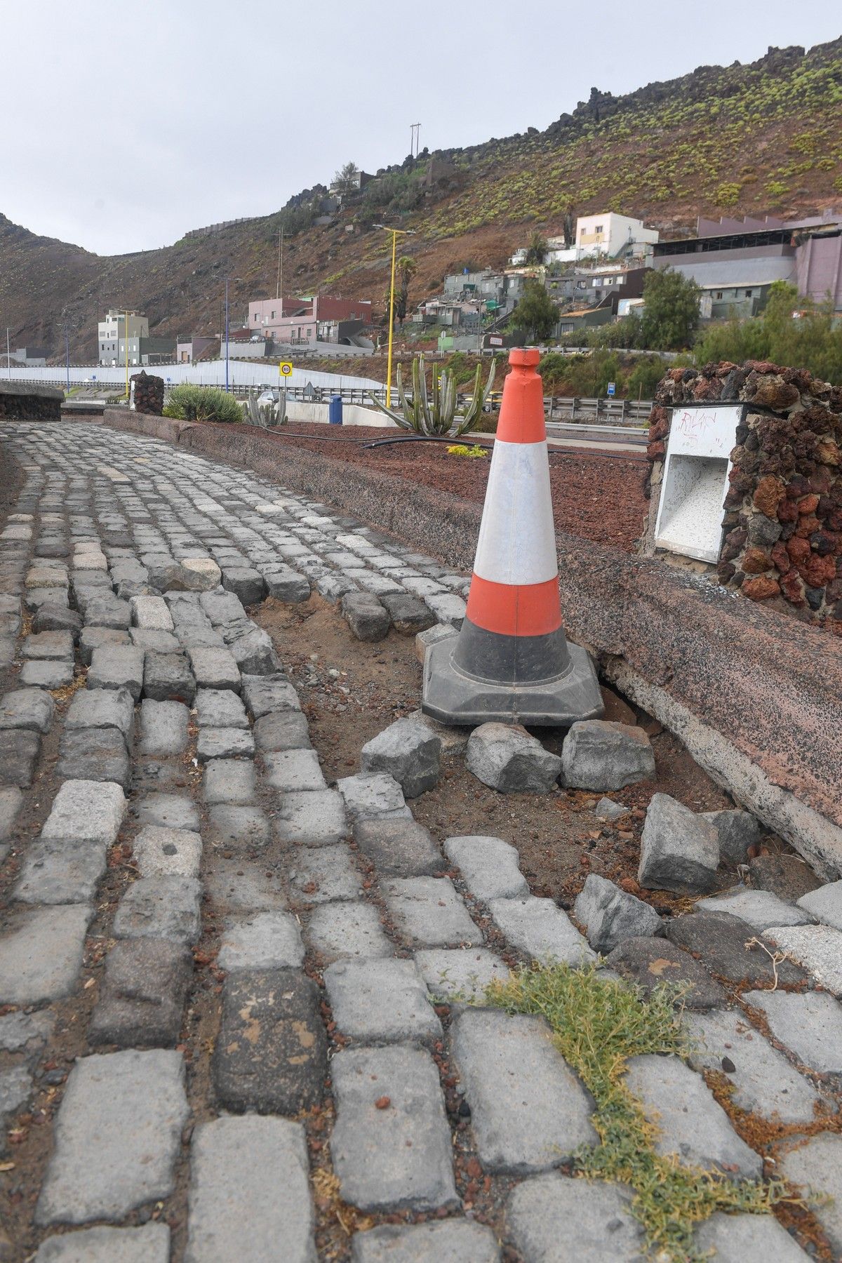 Estado de abandono de la zona de El Atlante