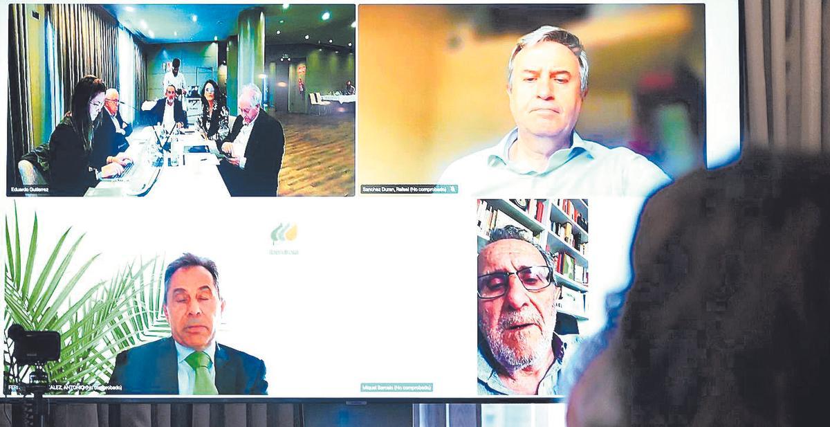 Tercera reunión del consejo de Málaga en el II Foro del Mediterráneo.