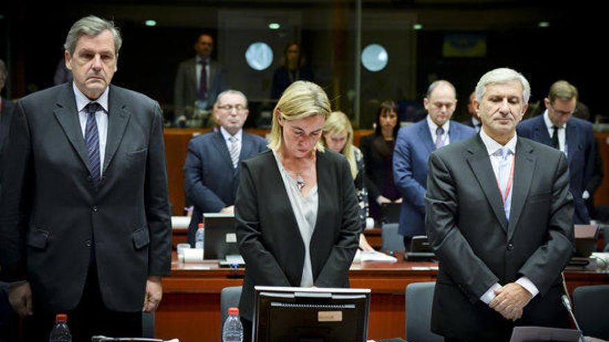 Federica Mogherini, durant el minut de silenci