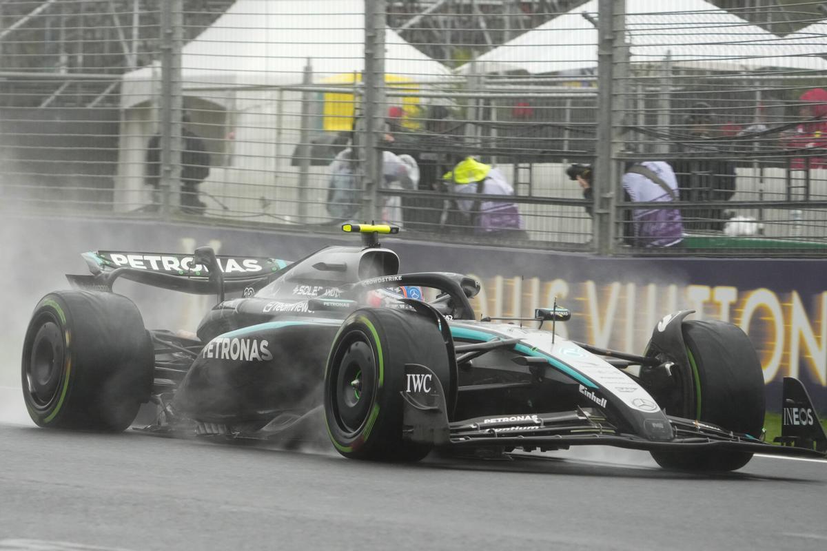 Mercedes driver Kimi Antonelli of Italy steers his car during the Australian Formula One Grand Prix at Albert Park, in Melbourne, Australia, Sunday, March 16, 2025. (AP Photo/Asanka Brendon Ratnayake)