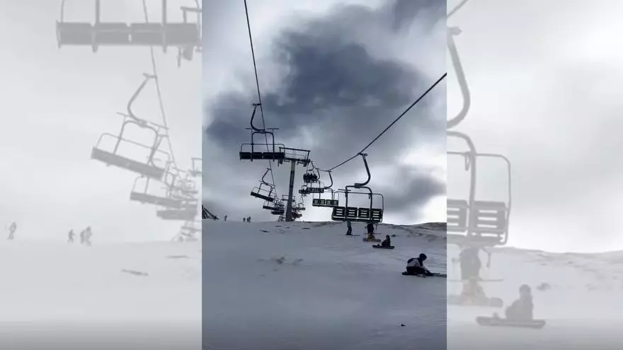 Vídeo | Así es el telesilla de Astún accidentado: puede trasladar a 2.600 esquiadores por hora