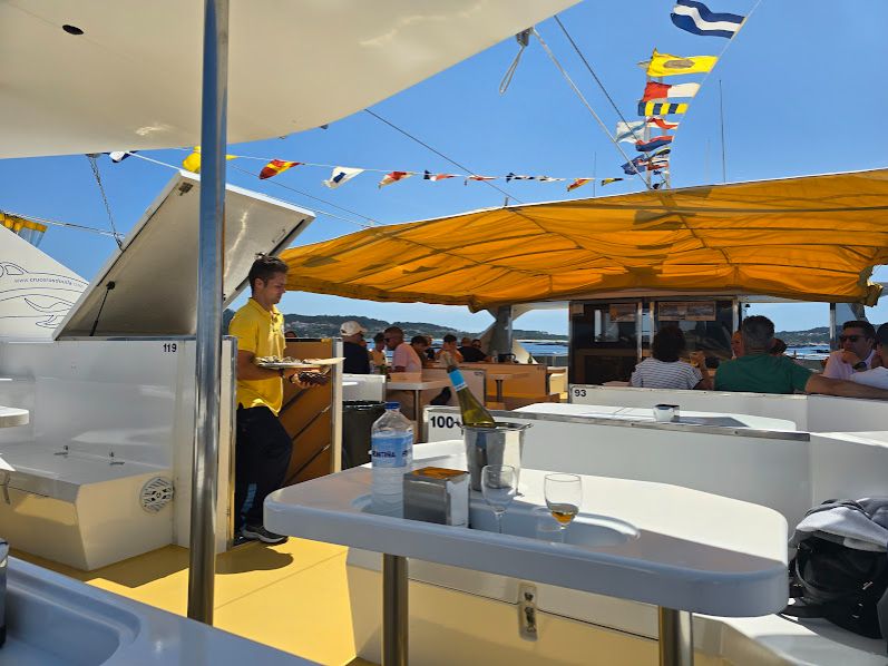 Así se disfruta de los catamaranes de O Grove.